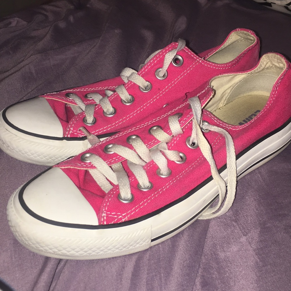 Women's Size 7 Pink Converse